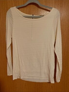 Banana Republic Cream Long Sleeve Scoop Neck Top